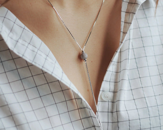Which Necklace Suits Your Neckline? Complete Styling Guide for Women