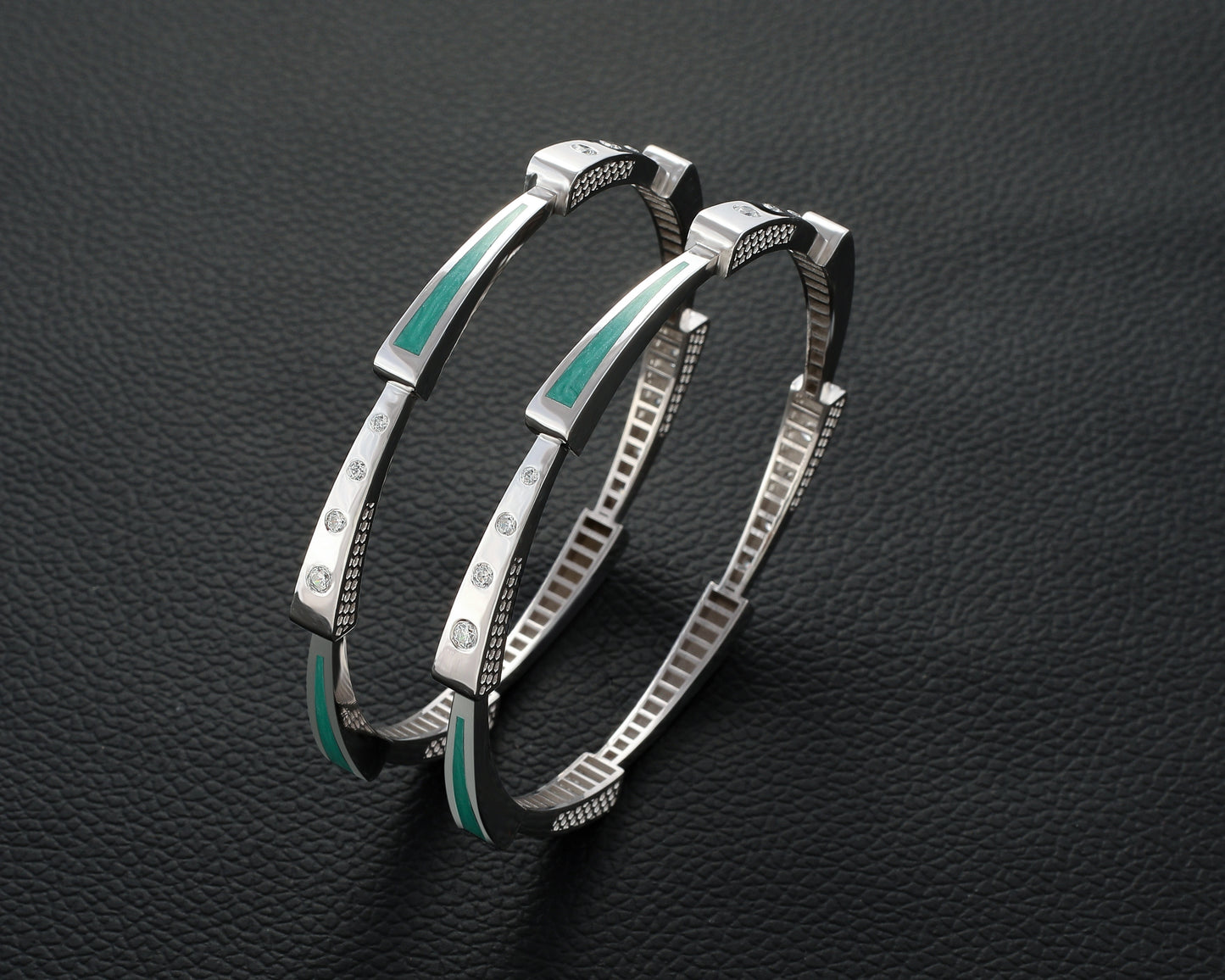 Stunning 925 Silver Bangle with Unique Round Design and Ceramic Meenao Finish
