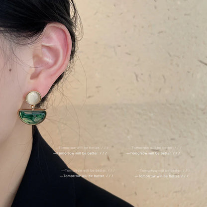 Dreamy green Pin Earrings