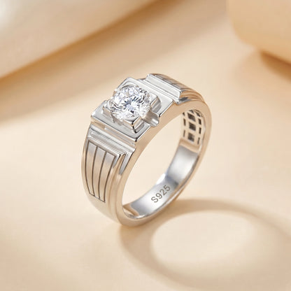Round Solitaire Ring in 925 Silver Jewellery with Structured Professional Band Design