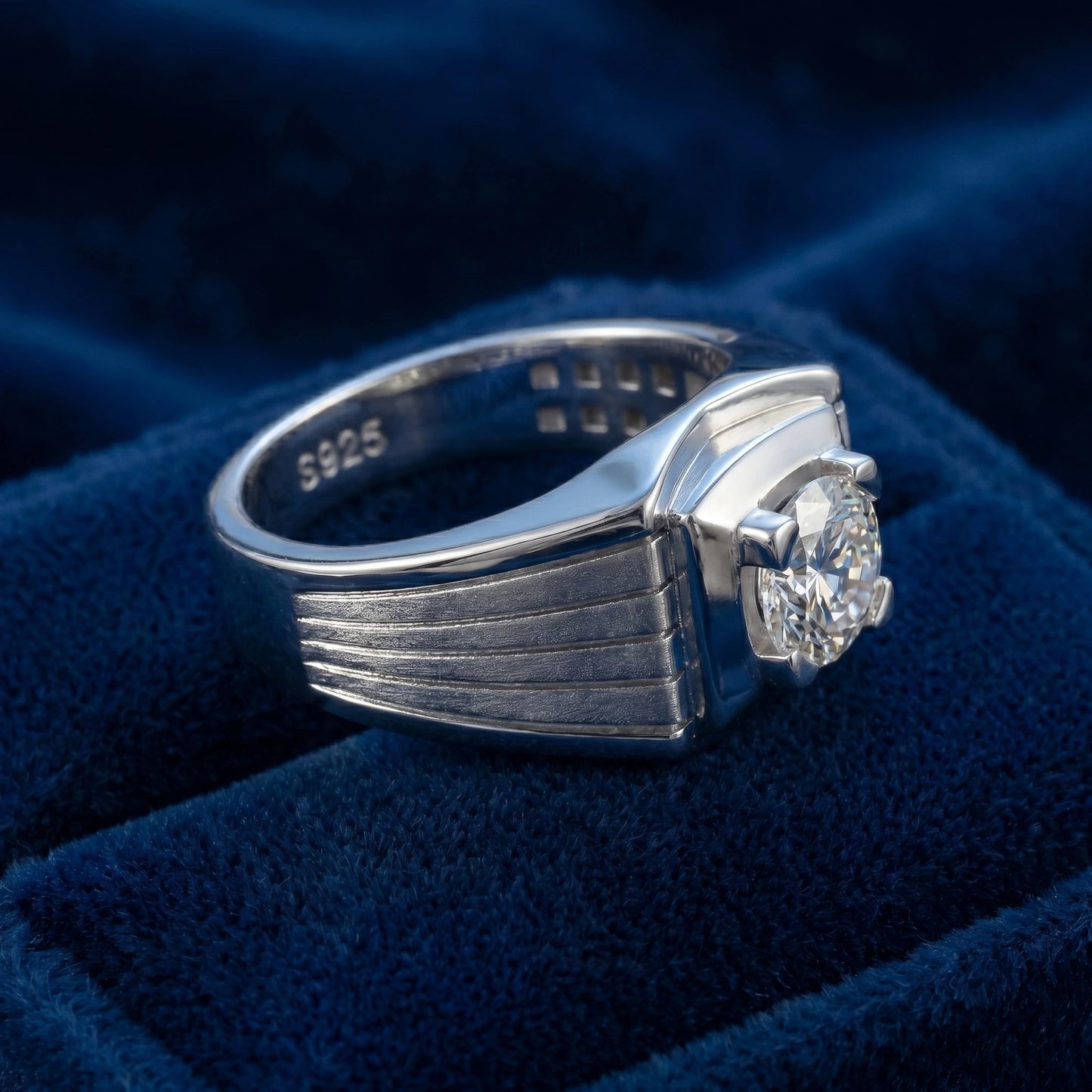 Round Solitaire Ring in 925 Silver Jewellery with Minimal Band Design