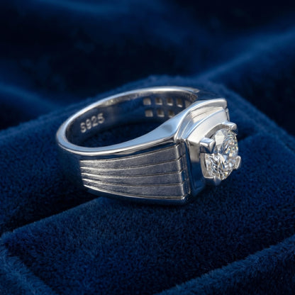 Round Solitaire Ring in 925 Silver Jewellery with Minimal Band Design