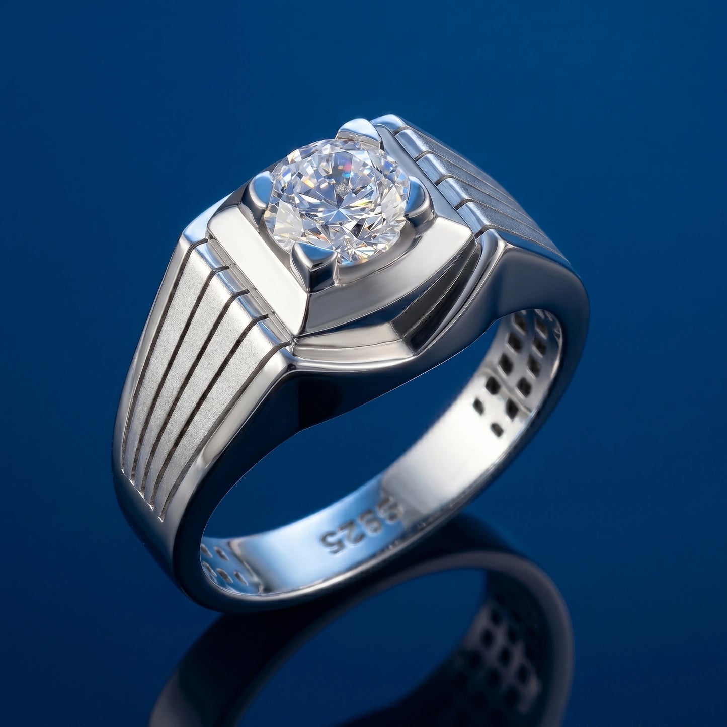Round Solitaire Ring in 925 Silver Jewellery with Minimal Band Design