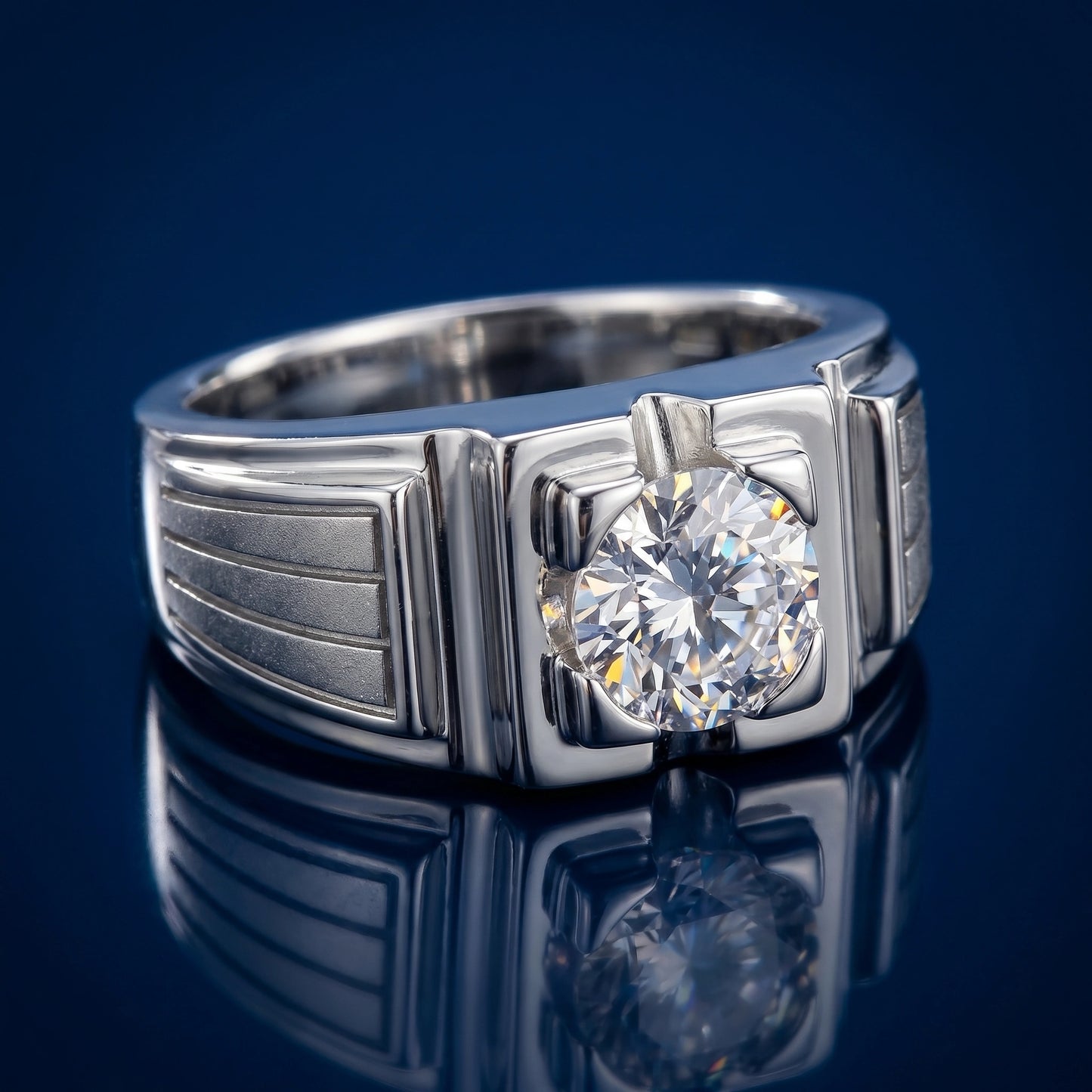 Round Solitaire Ring in 925 Silver Jewellery with Structured Professional Band Design