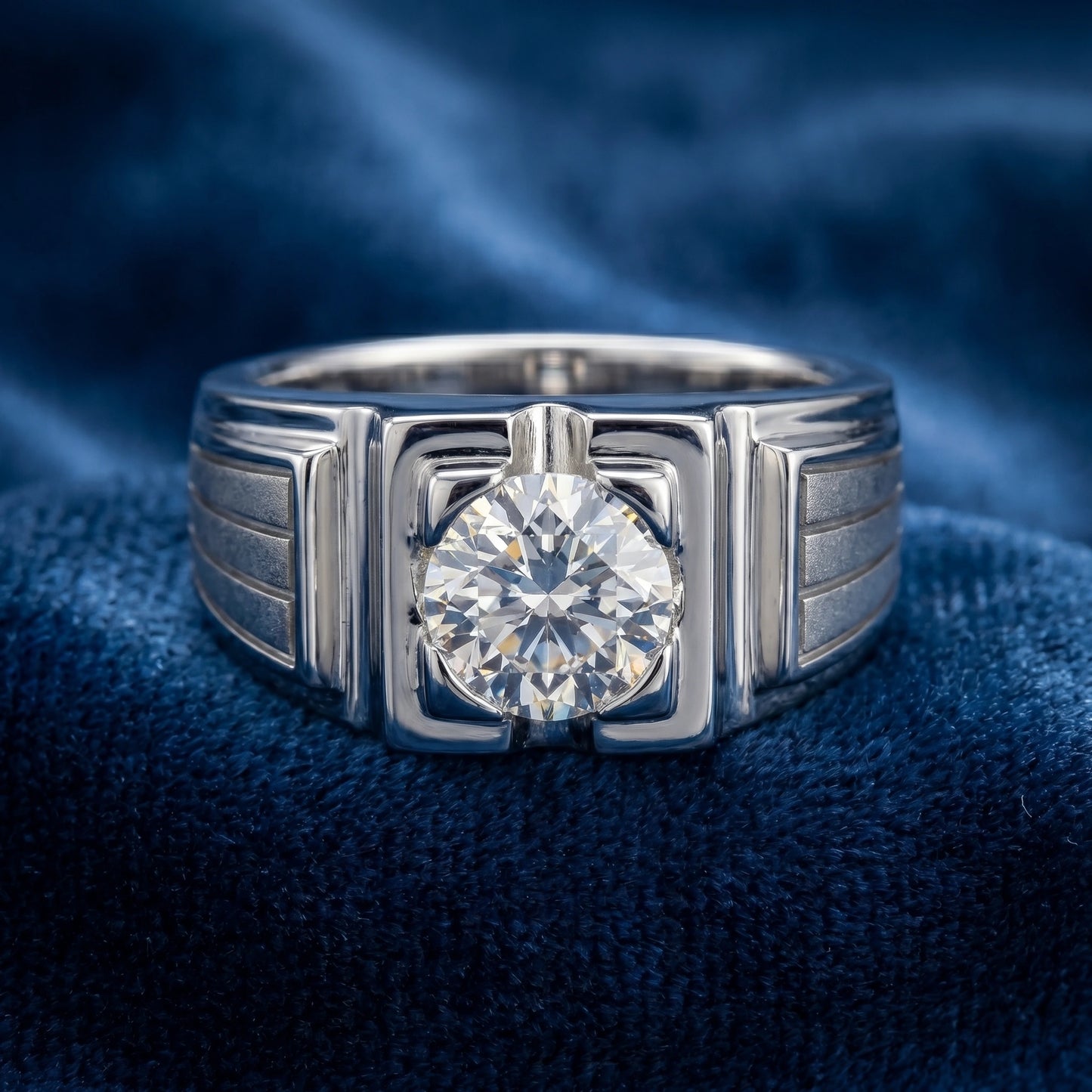 Round Solitaire Ring in 925 Silver Jewellery with Structured Professional Band Design