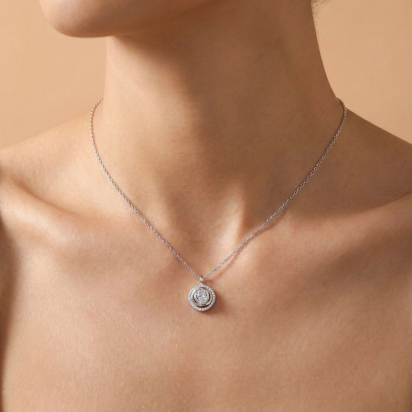 925 Silver Pendant Solitaire Necklace with Polished Halo Diamond Finish