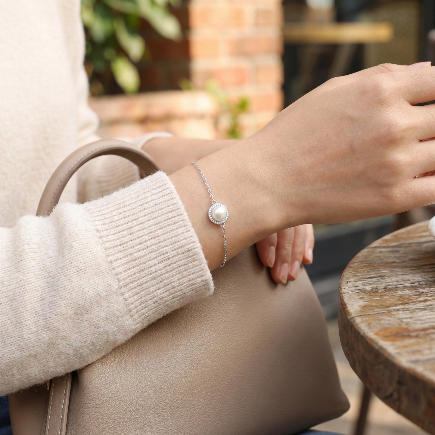 Pearl pendant silver bracelet for women