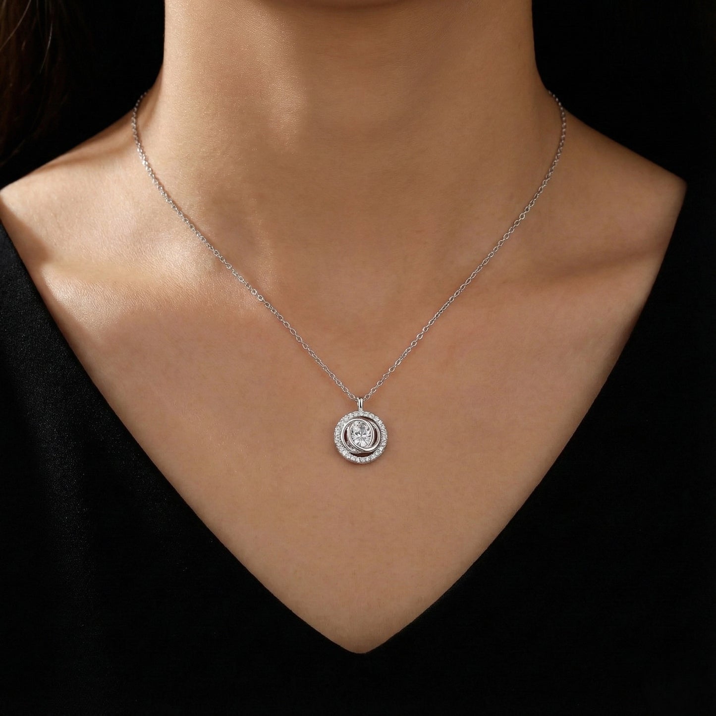 925 Silver Pendant Solitaire Necklace with Polished Halo Diamond Finish